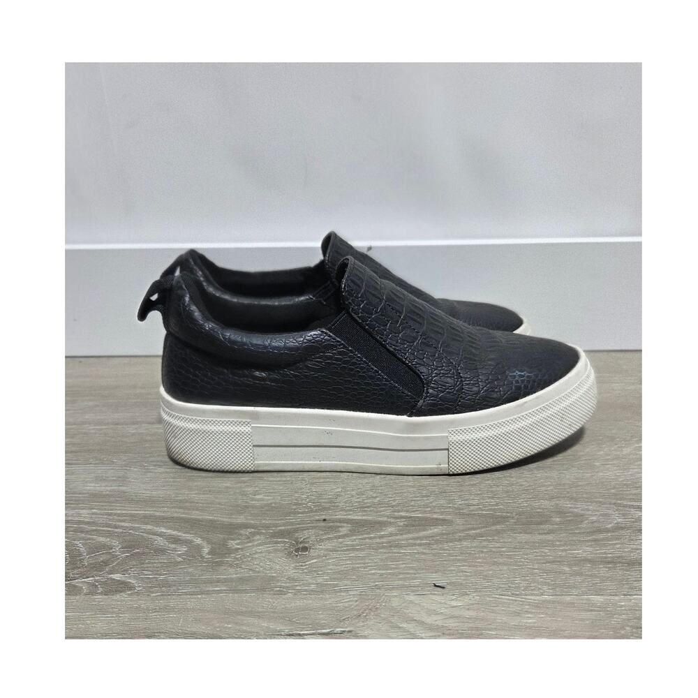 lulus Cassay Black Vegan Crocodile Embossed Platform Slip on Sneakers Size 5